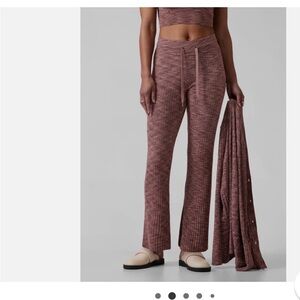 Athleta Tawny Pink/Black Revolve Pant XL/TG Never Worn, New With Tags